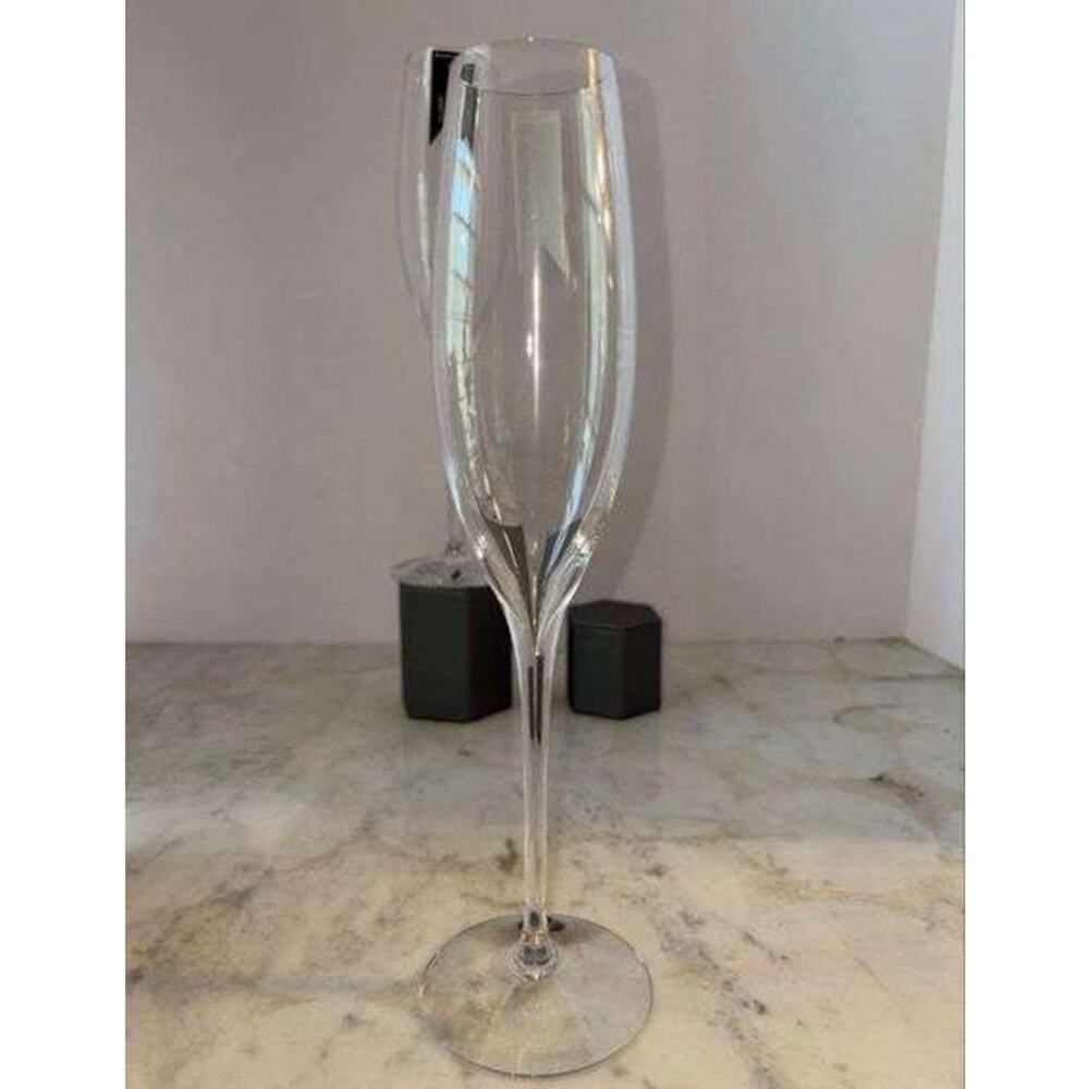 Pair of Waterford Crystal Classic Champagne Flutes Size 11" Tall - New With Box - Picture 2 of 8